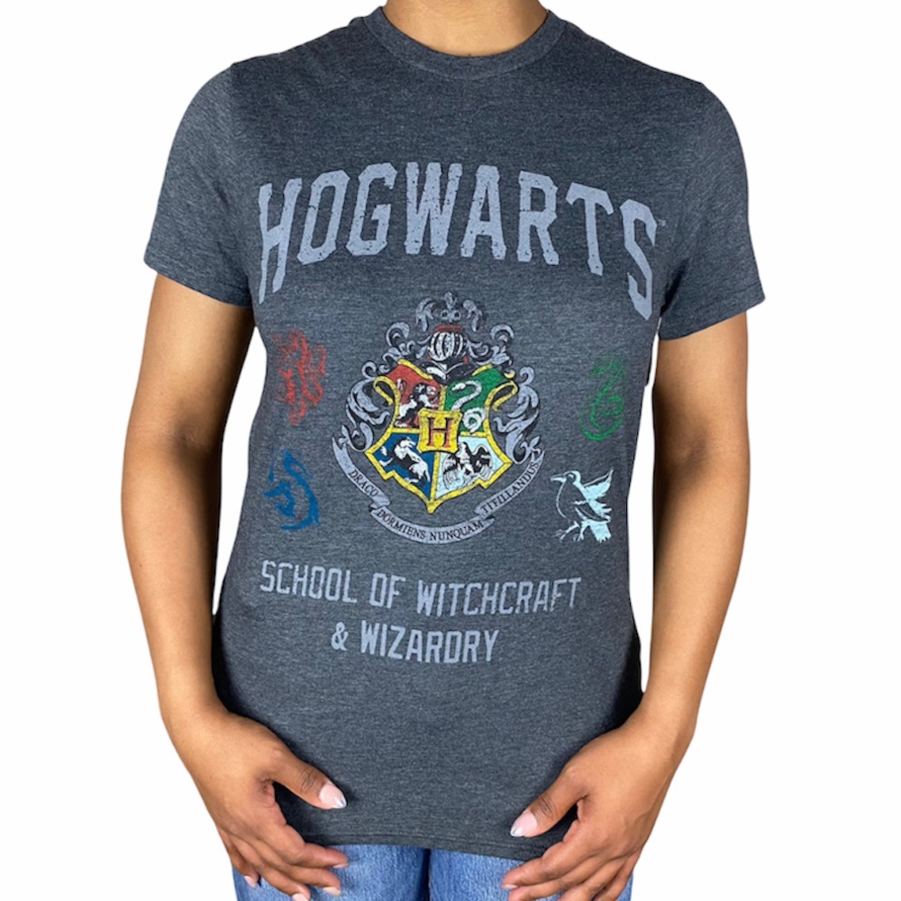 NWT Harry Potter Hogwarts Shirt Small